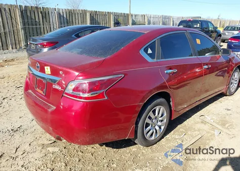 2015 Nissan Altima 2.5 S z USA, uszkodzony, nr VIN 1N4AL3AP7FN921819